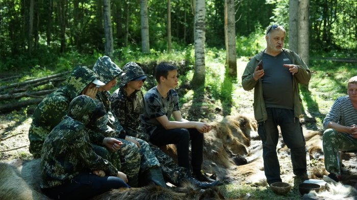  Салымские школьники приняли участие в раскопках в Священной Кедровой Роще 