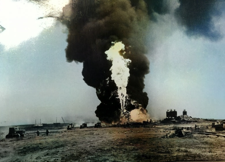 Пожар на нефтяном фонтане