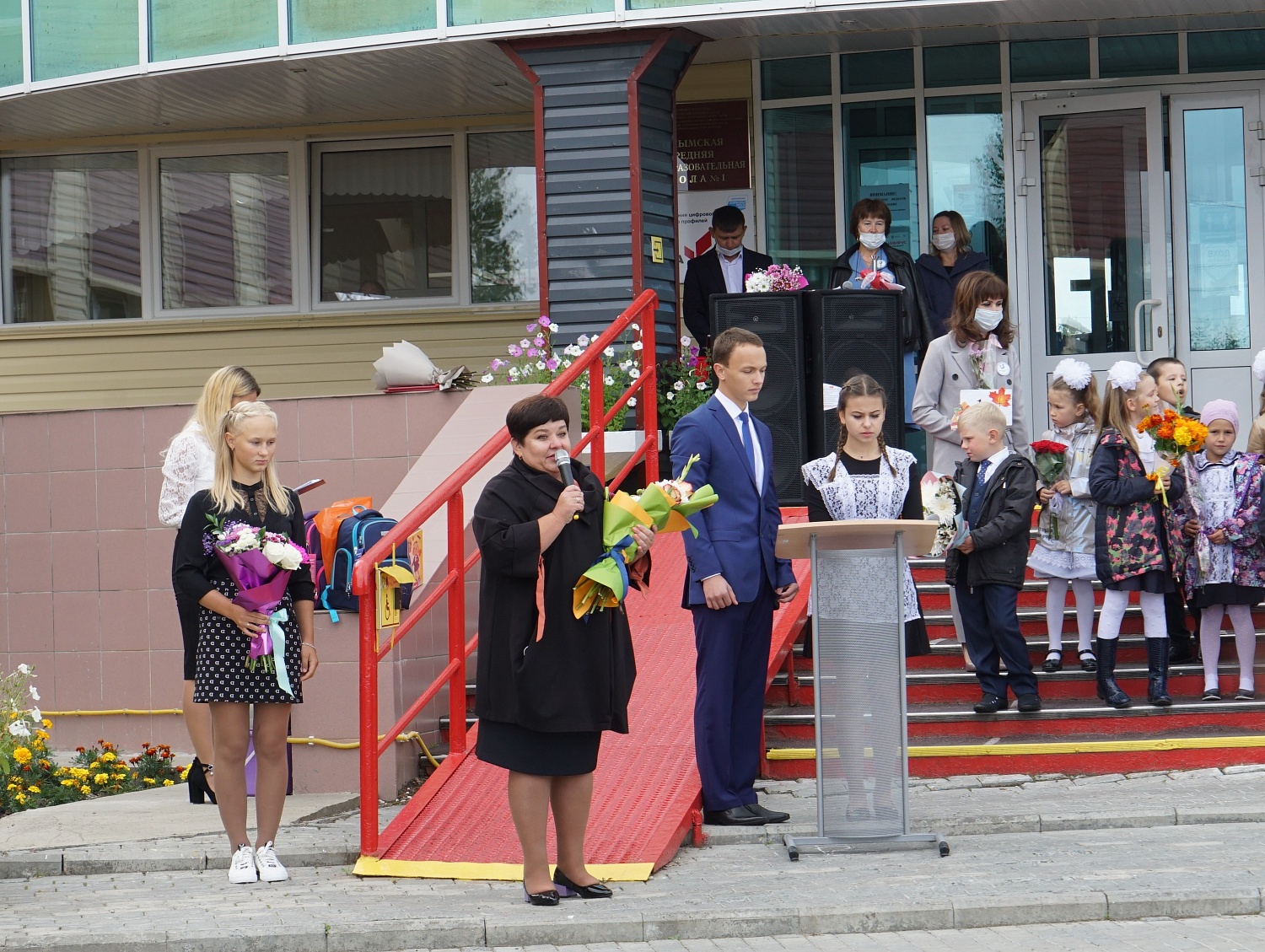 Югорские археологи в День знаний представили два музея для Салыма 